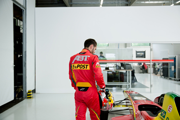 Flexible glasses for men by TITANflex Eyewear